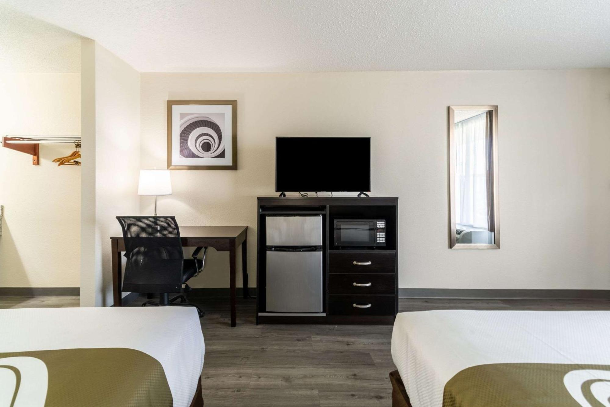 Quality Inn & Suites Vandalia Near I-70 And Hwy 51 Eksteriør billede