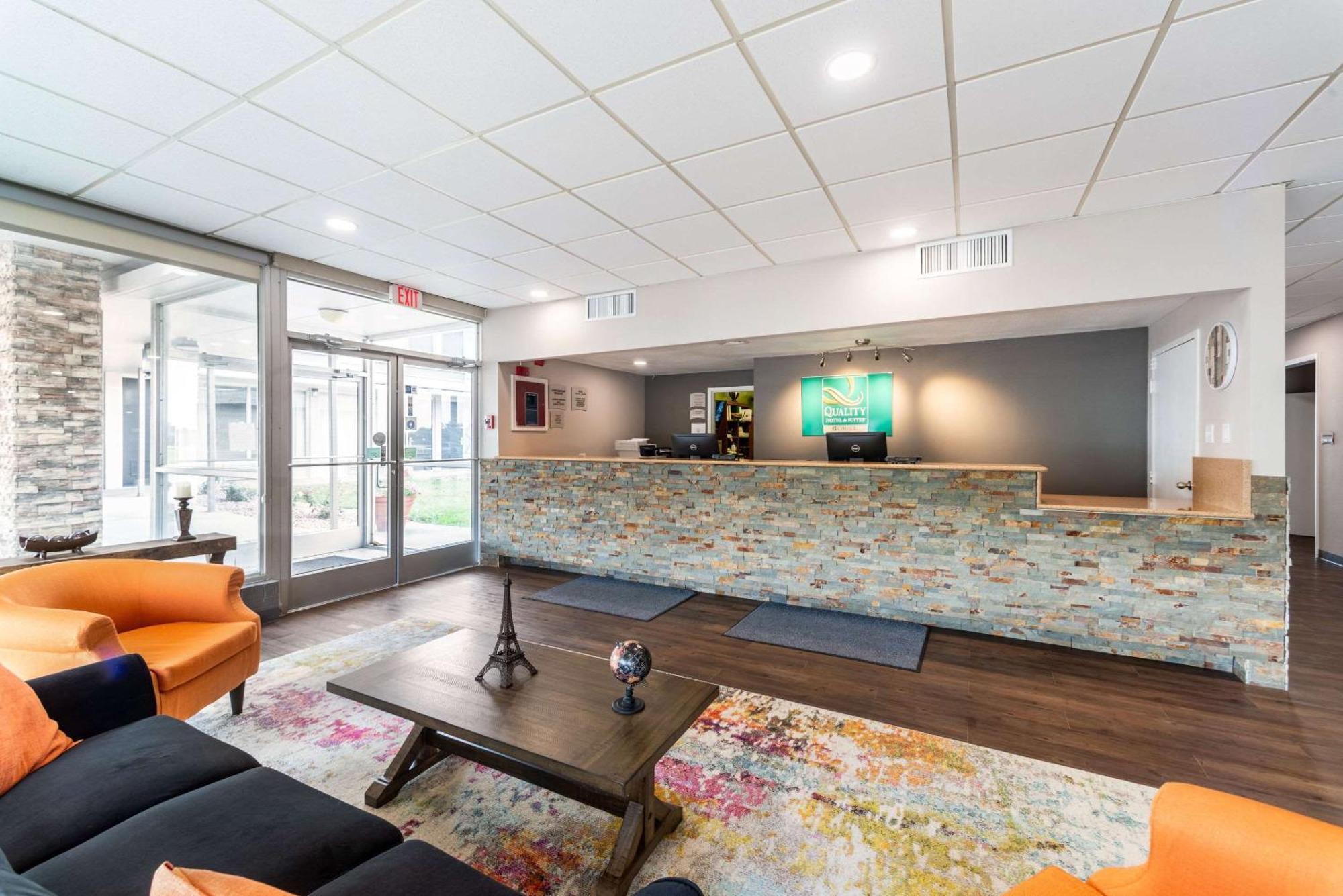 Quality Inn & Suites Vandalia Near I-70 And Hwy 51 Eksteriør billede