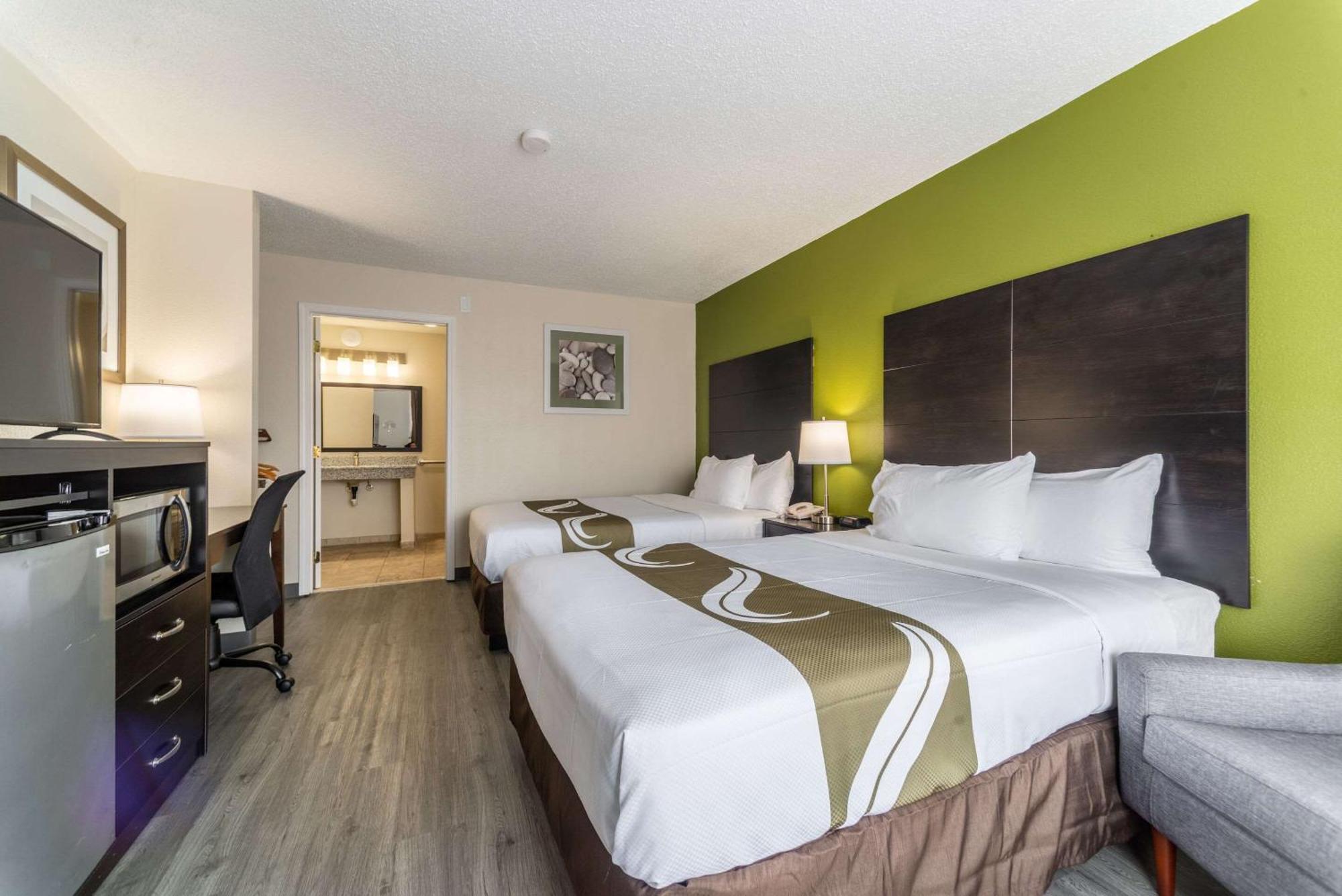 Quality Inn & Suites Vandalia Near I-70 And Hwy 51 Eksteriør billede