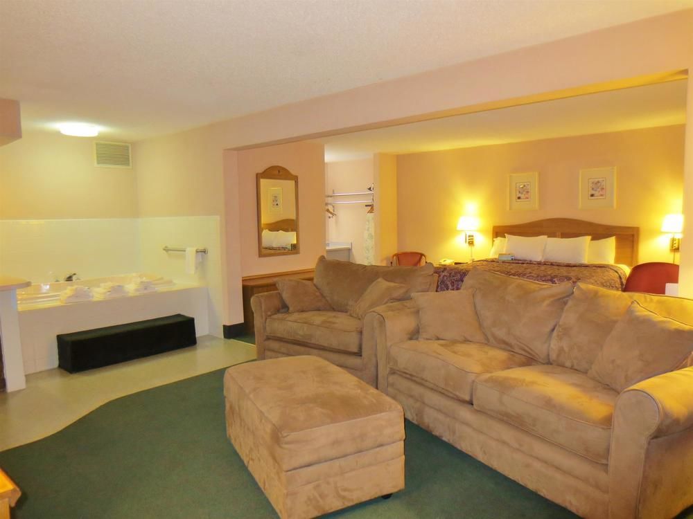 Quality Inn & Suites Vandalia Near I-70 And Hwy 51 Eksteriør billede