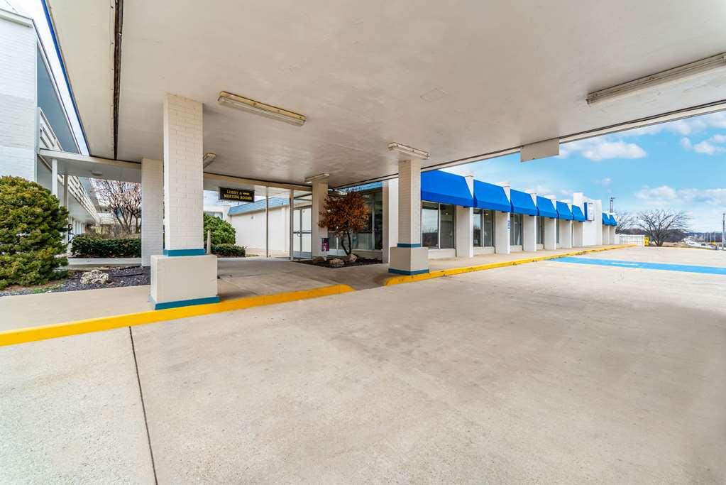 Quality Inn & Suites Vandalia Near I-70 And Hwy 51 Eksteriør billede